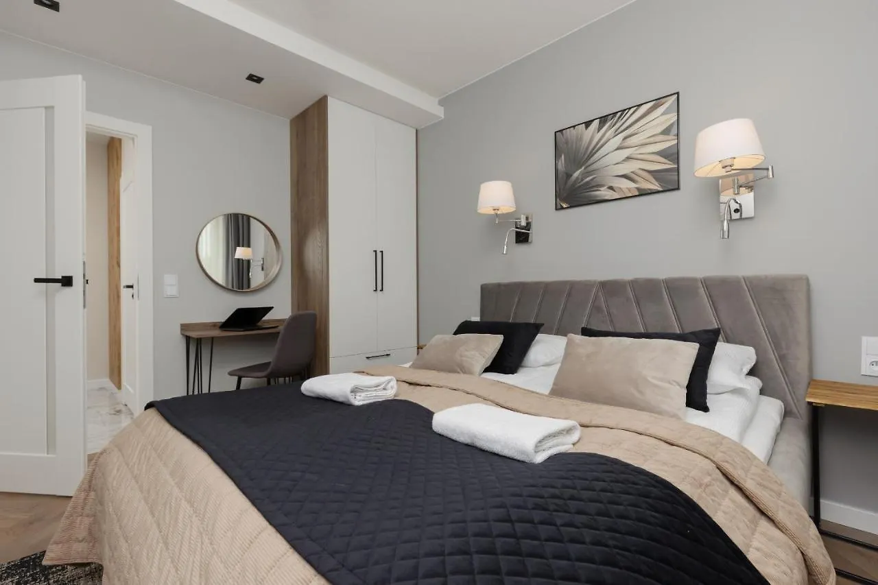 Stunning Family Apartment Ursynow With Parking & Balcony By Noclegi Renters Warschau 0*,